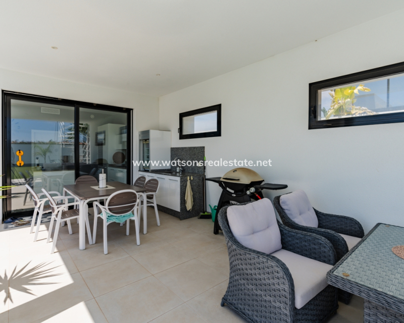 Resale - Fristaende Villa - Urb. La Marina