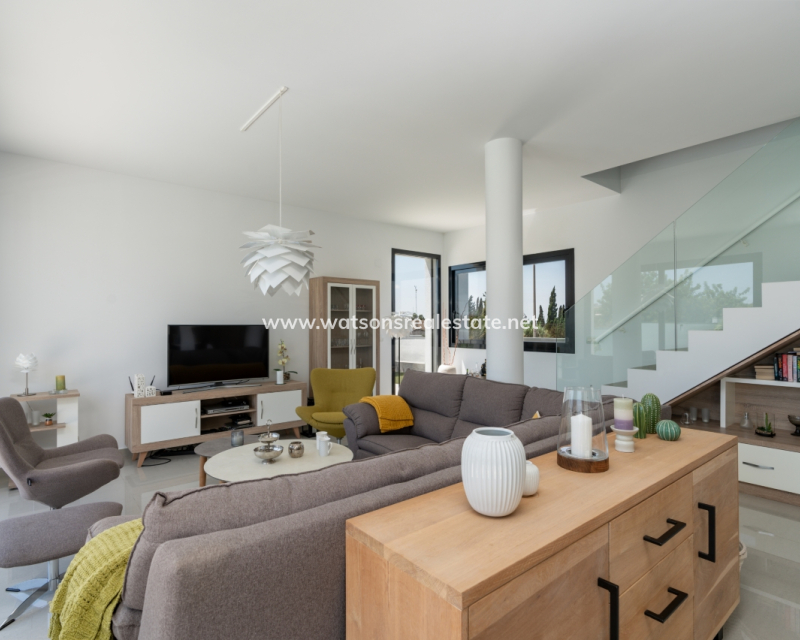 Resale - Fristaende Villa - Urb. La Marina