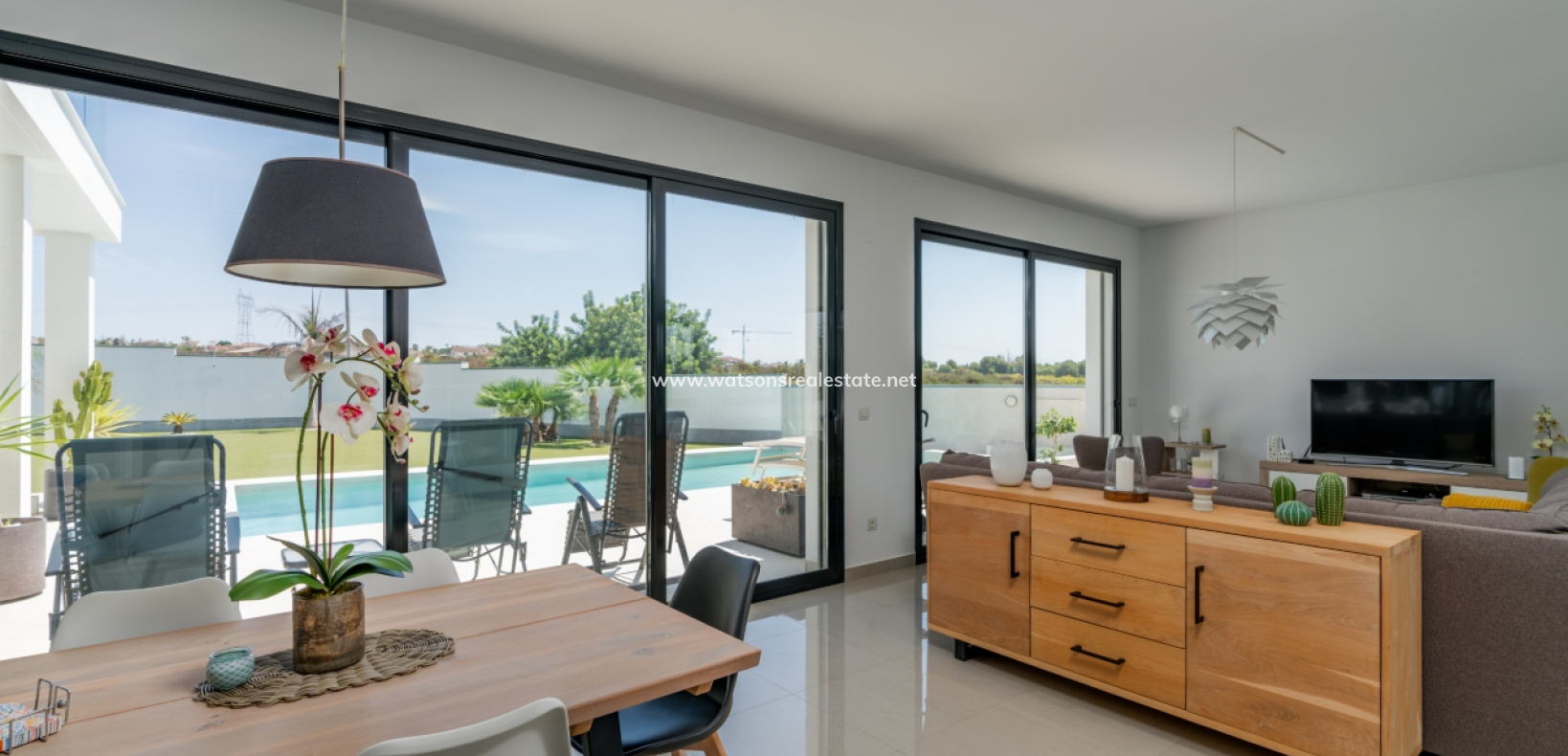 Resale - Fristaende Villa - Urb. La Marina