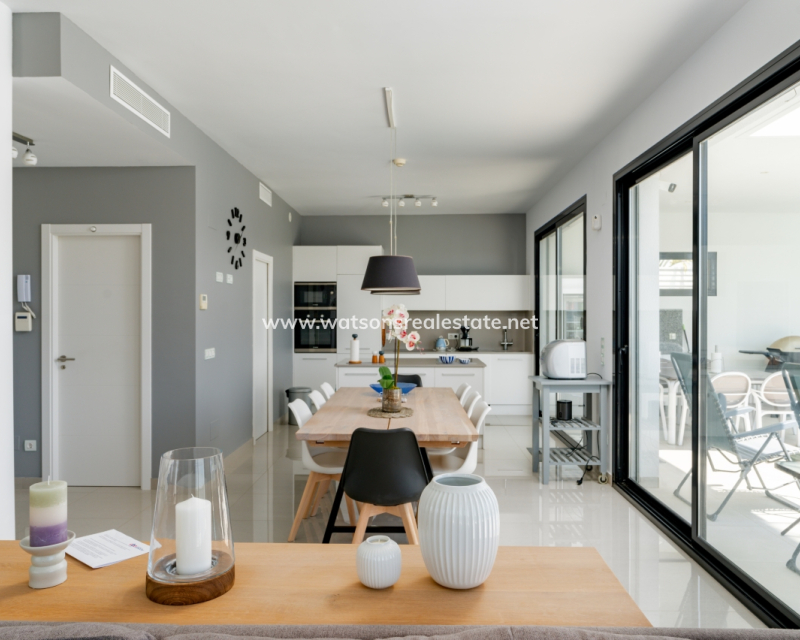 Resale - Fristaende Villa - Urb. La Marina
