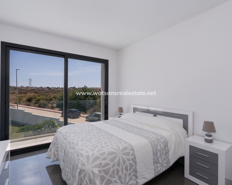 Resale - Fristaende Villa - Urb. La Marina