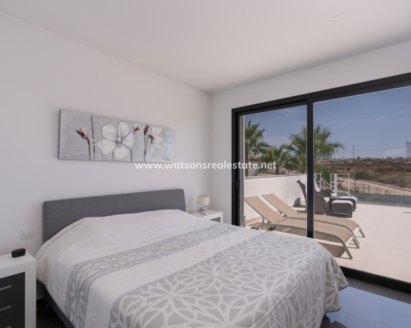 Resale - Fristaende Villa - Urb. La Marina