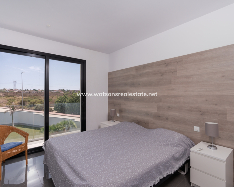 Resale - Fristaende Villa - Urb. La Marina
