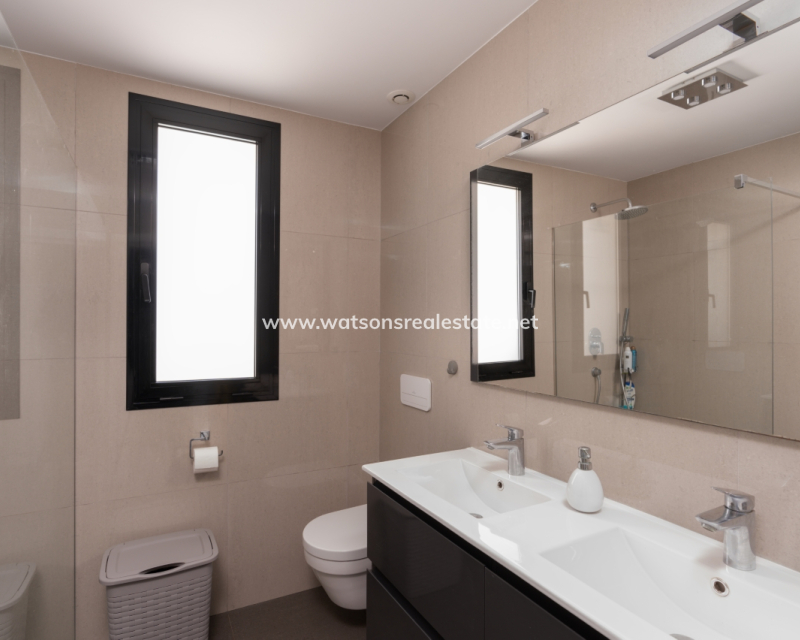 Resale - Fristaende Villa - Urb. La Marina