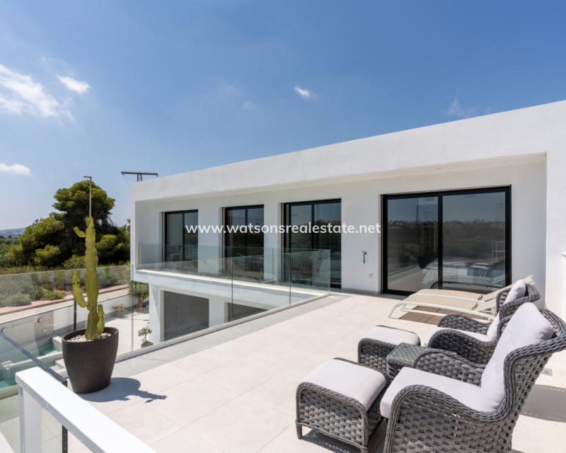 Resale - Fristaende Villa - Urb. La Marina