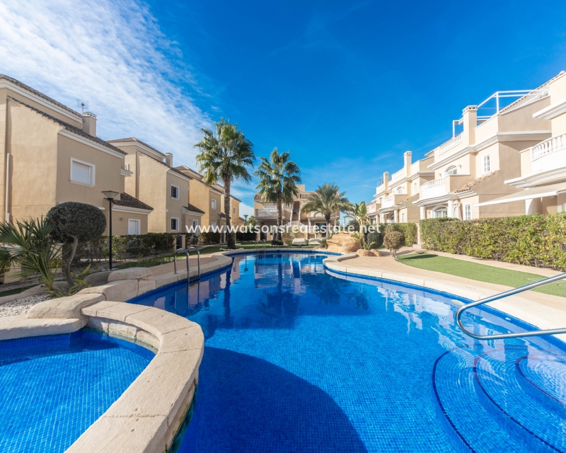 Resale - Fristaende Villa - Urb. La Marina