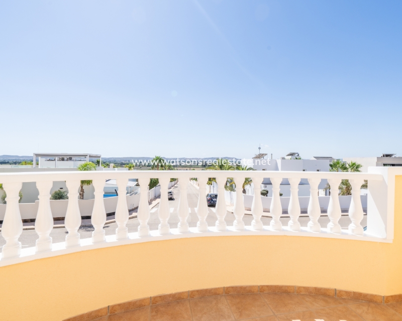 Resale - Fristaende Villa - Urb. La Marina