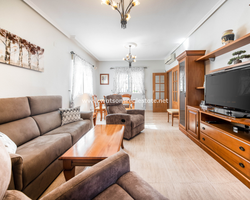 Resale - Fristaende Villa - Urb. La Marina