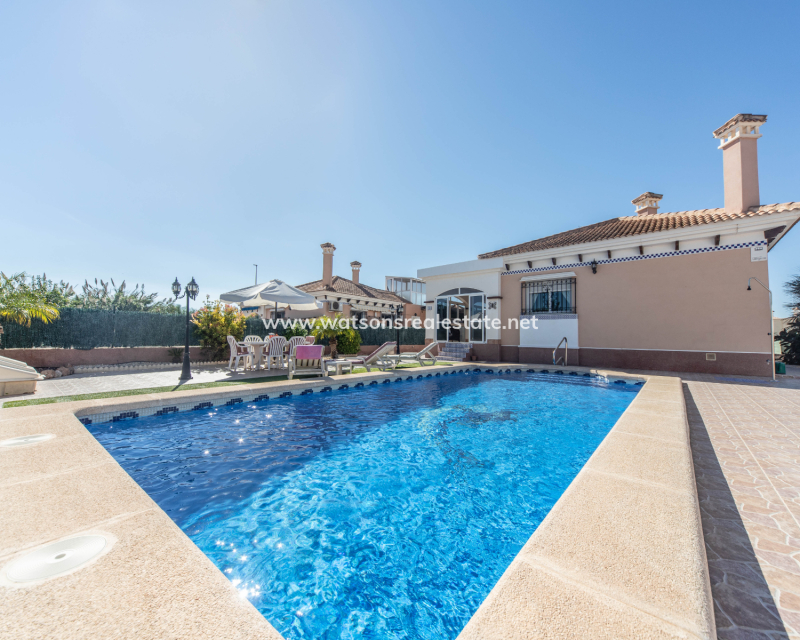 Resale - Fristaende Villa - Urb. La Marina