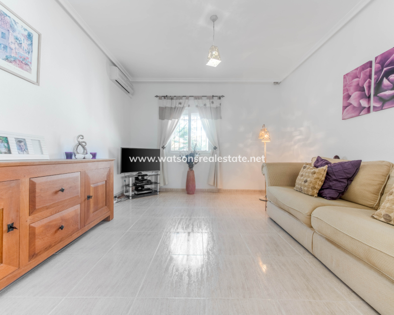 Resale - Fristaende Villa - Urb. La Marina