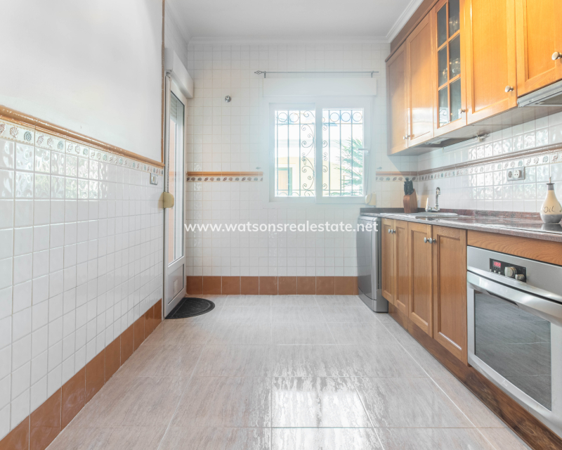 Resale - Fristaende Villa - Urb. La Marina