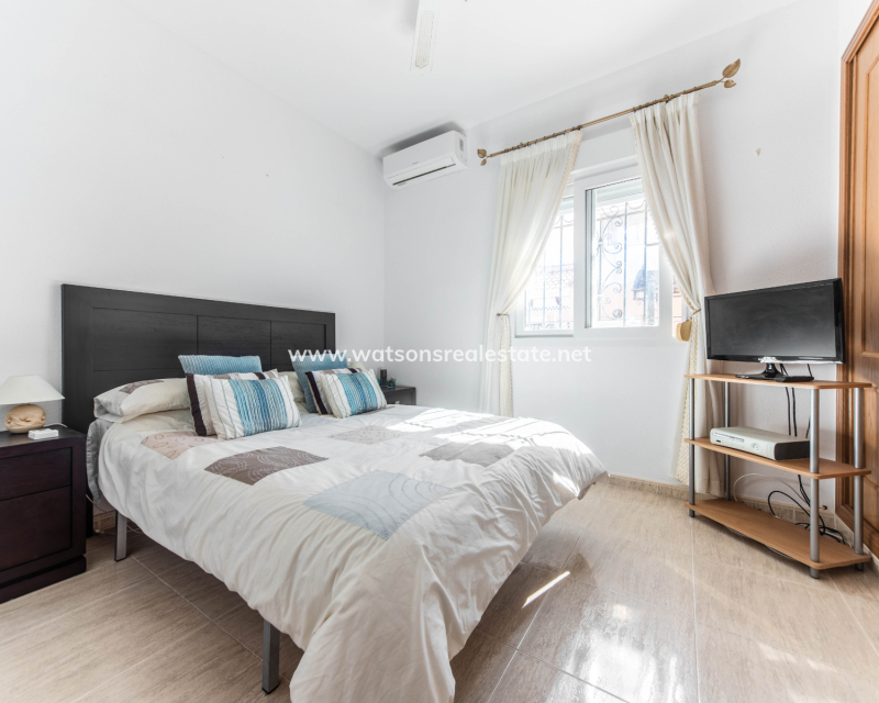 Resale - Fristaende Villa - Urb. La Marina