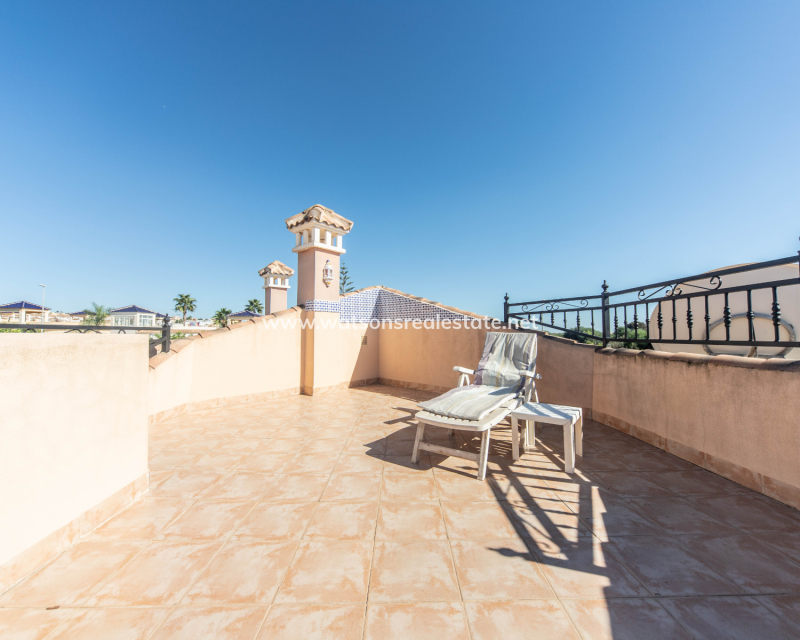 Resale - Fristaende Villa - Urb. La Marina