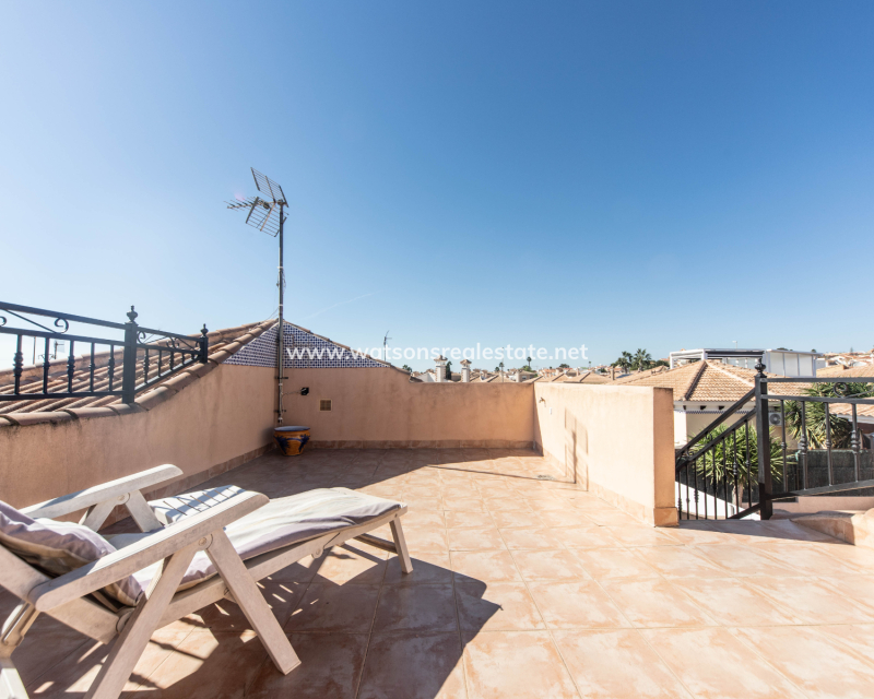 Resale - Fristaende Villa - Urb. La Marina