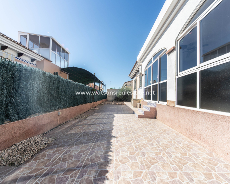 Resale - Fristaende Villa - Urb. La Marina