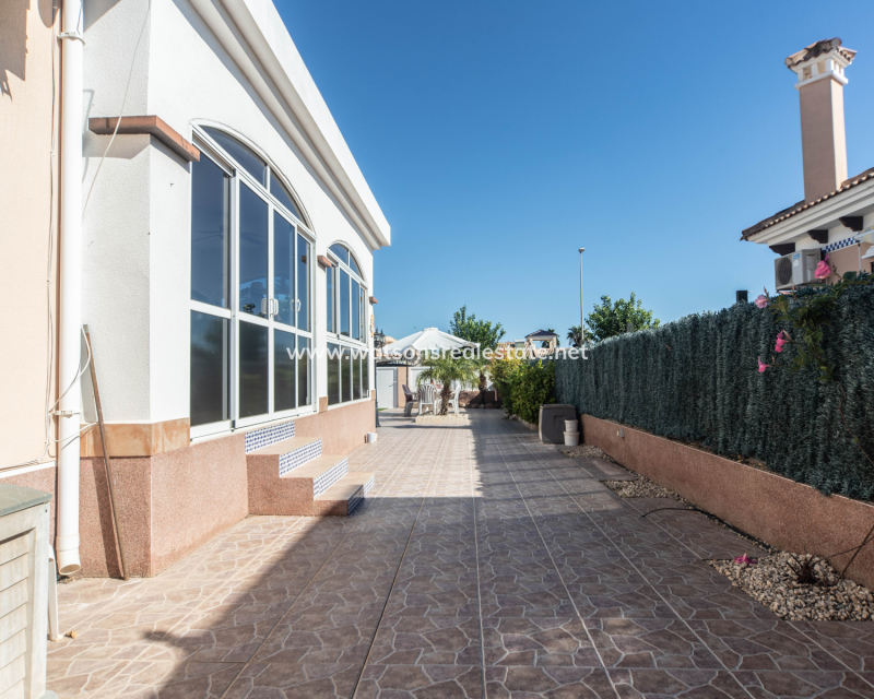 Resale - Fristaende Villa - Urb. La Marina