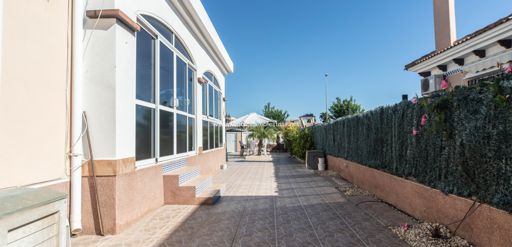 Resale - Fristaende Villa - Urb. La Marina