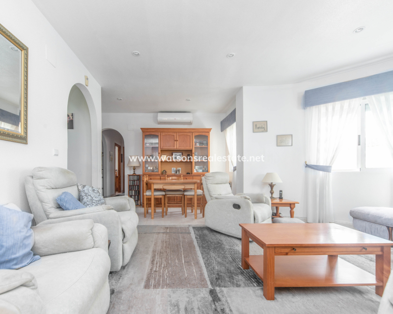 Resale - Fristaende Villa - Urb. La Marina
