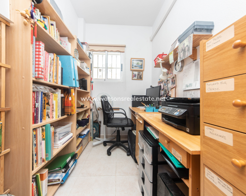 Resale - Fristaende Villa - Urb. La Marina