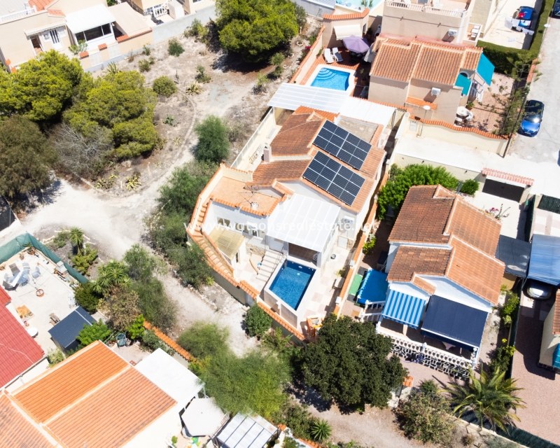 Resale - Fristaende Villa - Urb. La Marina