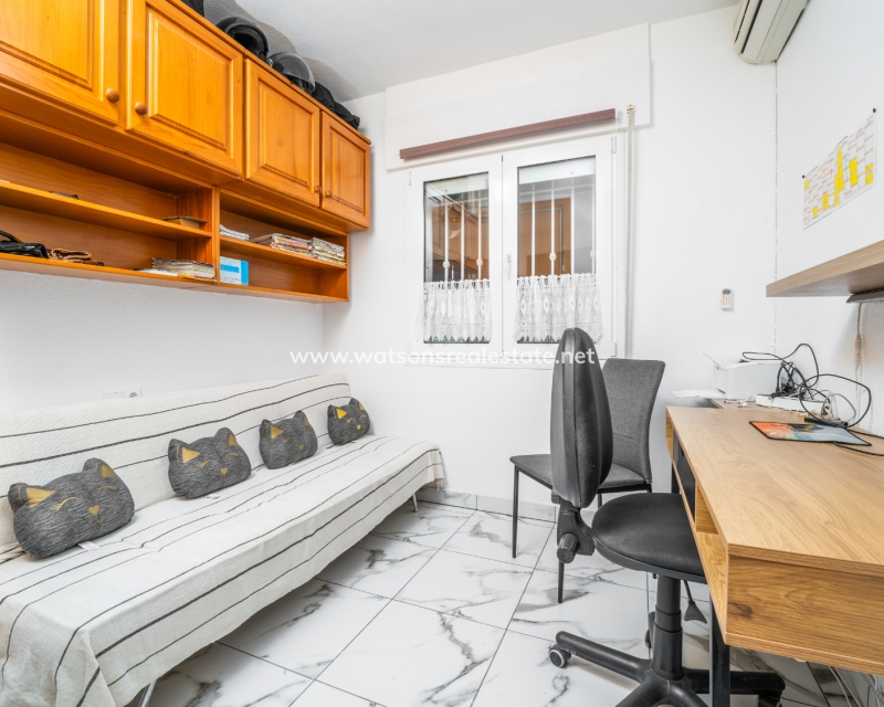 Resale - Fristaende Villa - Urb. La Marina