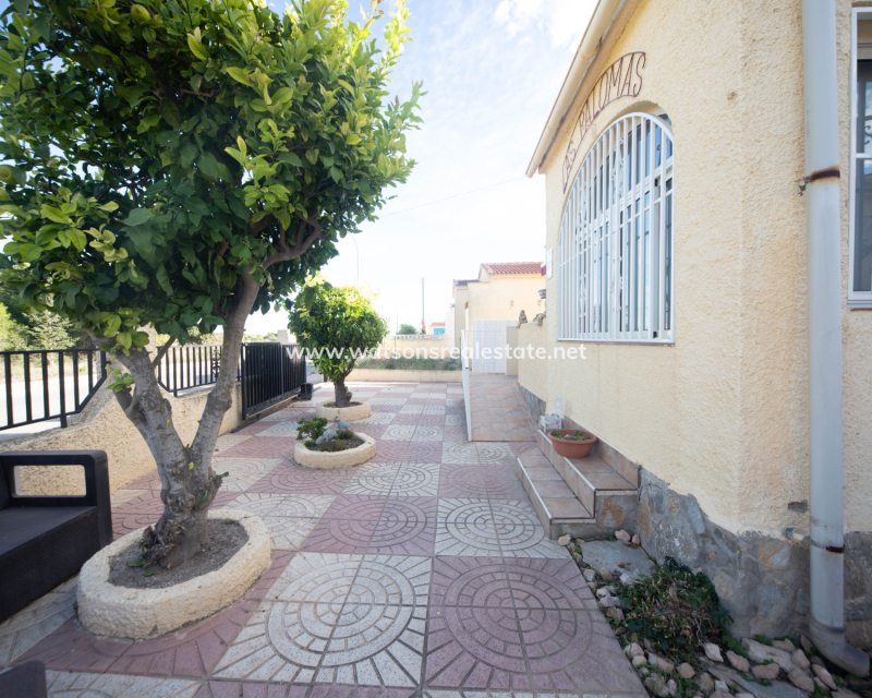 Resale - Fristaende Villa - Urb. La Marina
