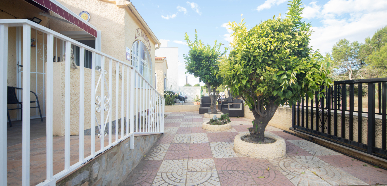 Resale - Fristaende Villa - Urb. La Marina