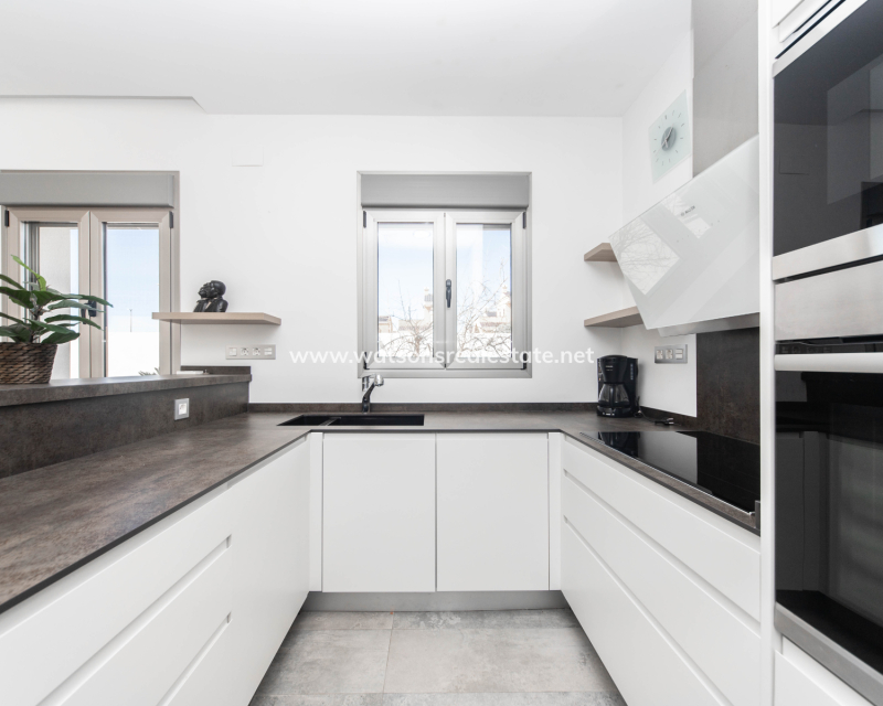 Resale - Fristaende Villa - Urb. La Marina