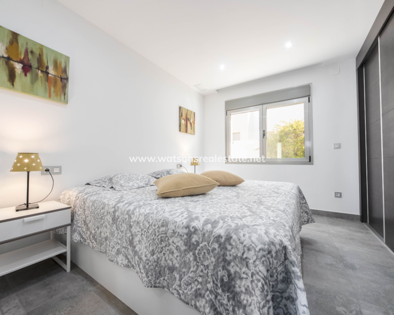 Resale - Fristaende Villa - Urb. La Marina