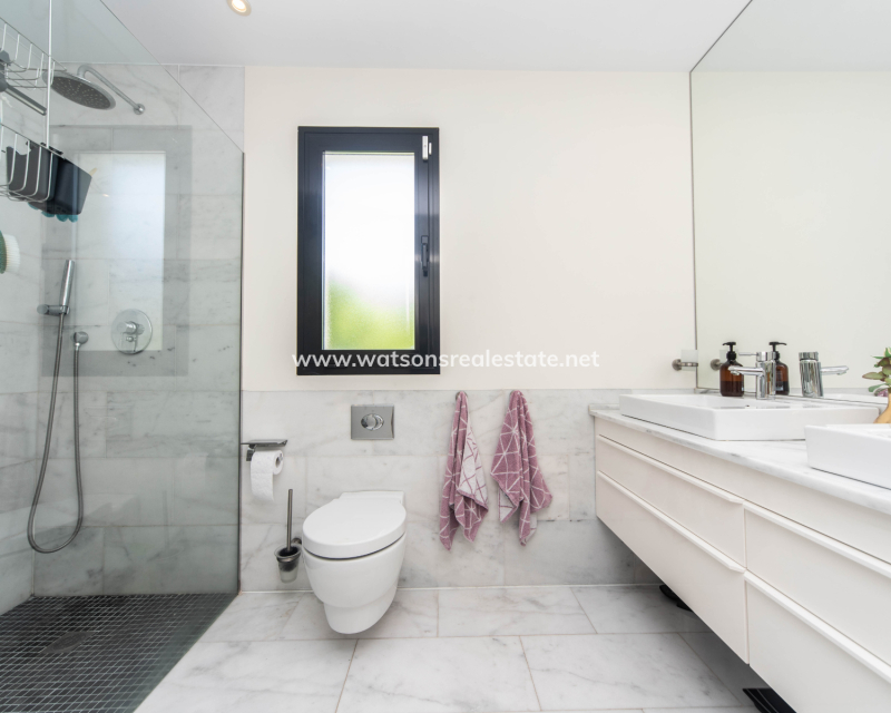 Resale - Fristaende Villa - Urb. La Marina