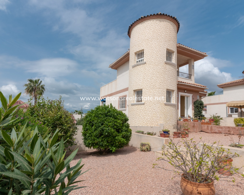 Resale - Fristaende Villa - Urb. La Marina