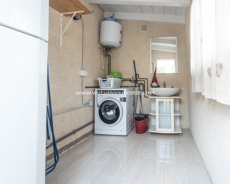 Resale - Fristaende Villa - Urb. La Marina
