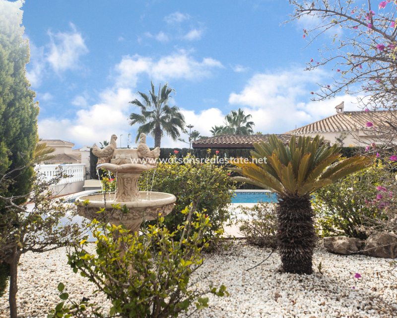 Resale - Fristaende Villa - Urb. La Marina