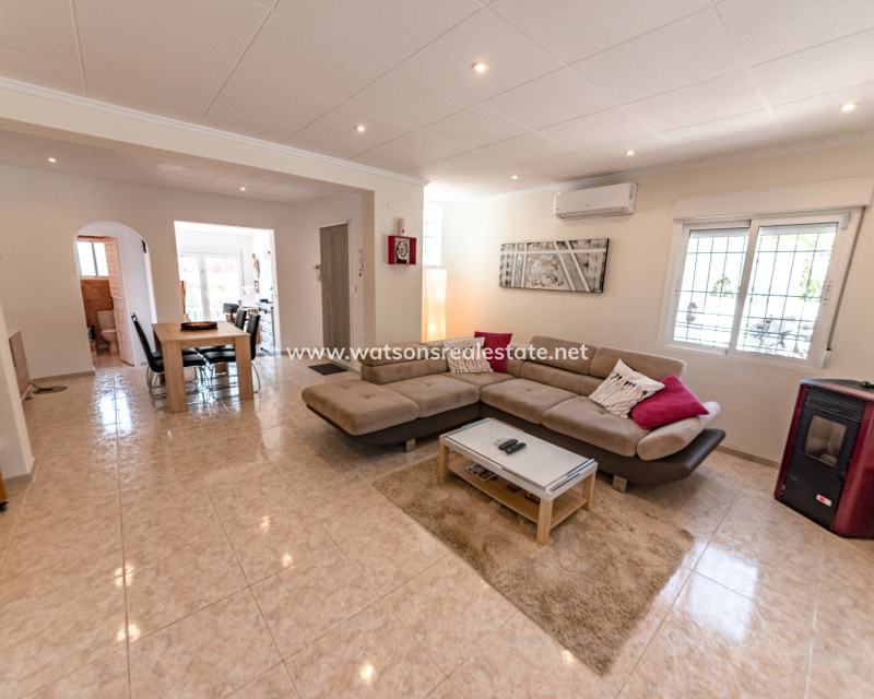 Resale - Fristaende Villa - Urb. La Marina