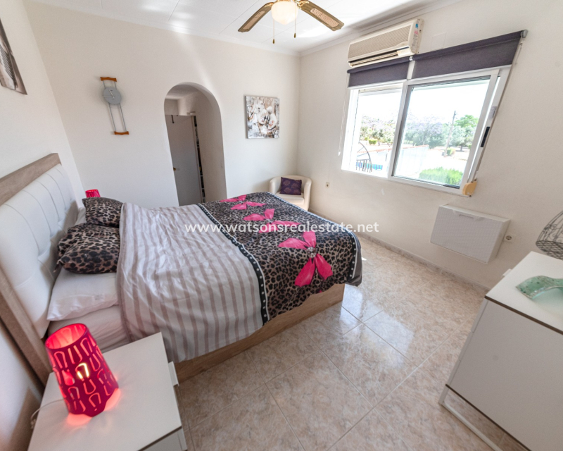 Resale - Fristaende Villa - Urb. La Marina