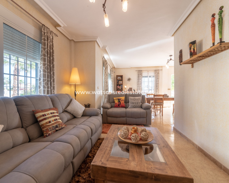 Resale - Fristaende Villa - Urb. La Marina