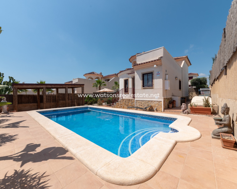 Resale - Fristaende Villa - Urb. La Marina