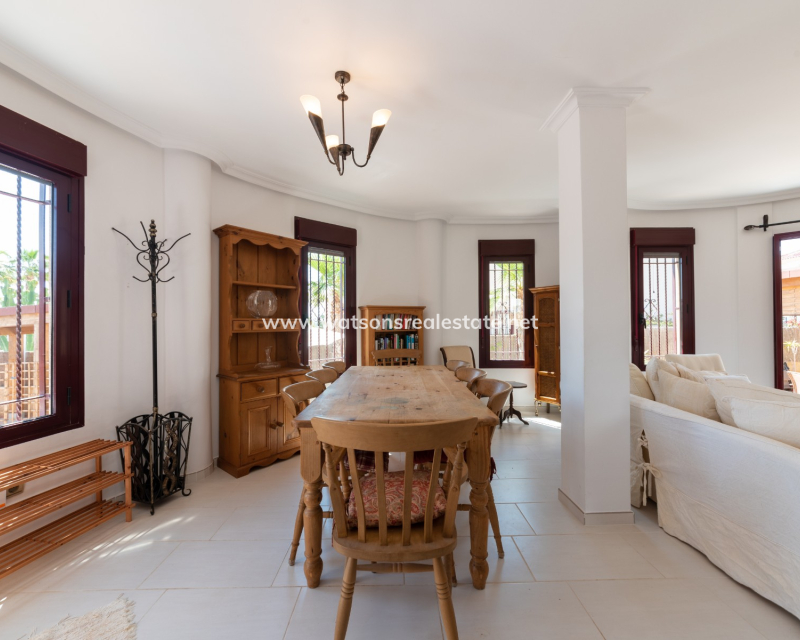 Resale - Fristaende Villa - Urb. La Marina