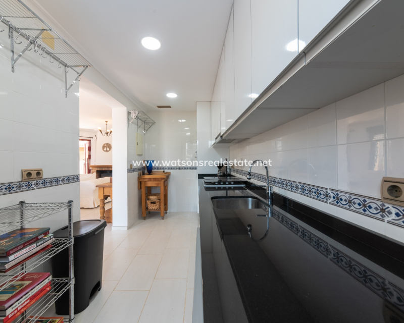 Resale - Fristaende Villa - Urb. La Marina