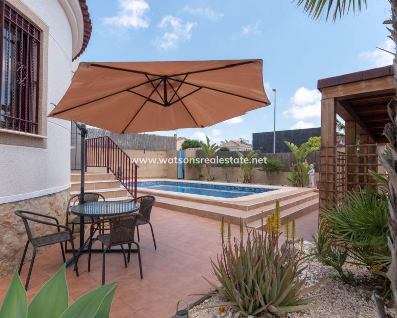 Resale - Fristaende Villa - Urb. La Marina