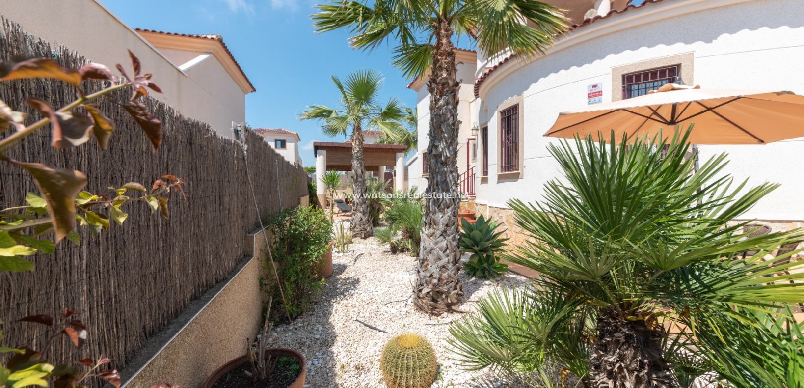 Resale - Fristaende Villa - Urb. La Marina