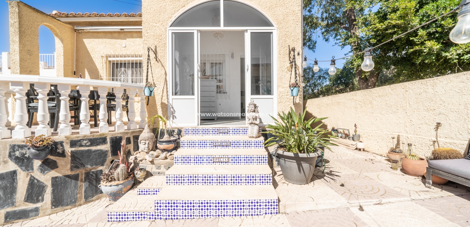 Resale - Fristaende Villa - Urb. La Marina