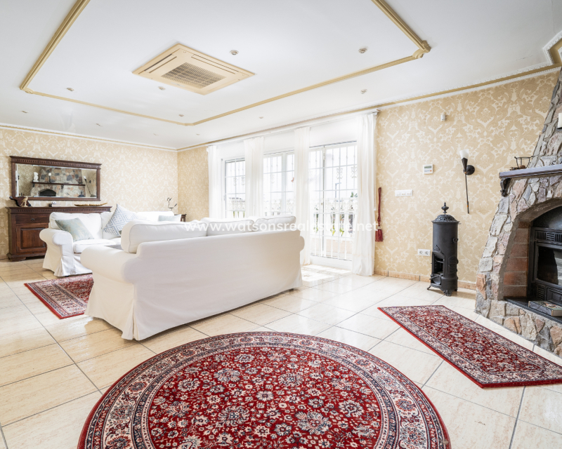 Resale - Fristaende Villa - Urb. La Marina