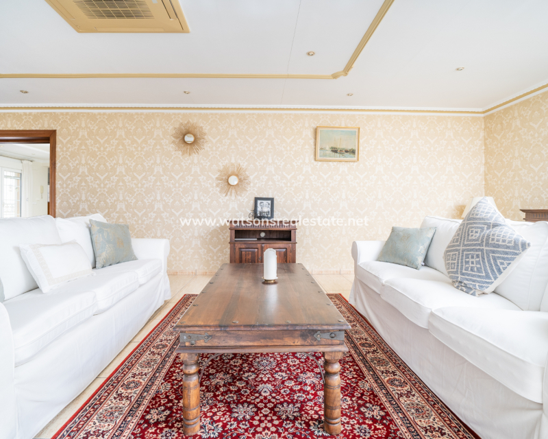 Resale - Fristaende Villa - Urb. La Marina