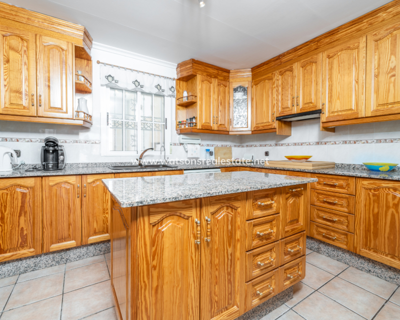 Resale - Fristaende Villa - Urb. La Marina