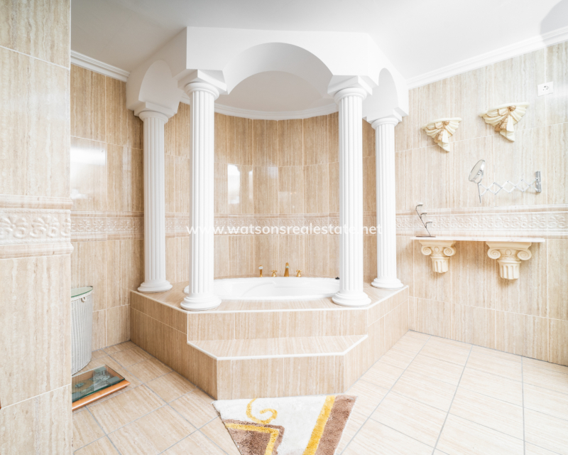 Resale - Fristaende Villa - Urb. La Marina