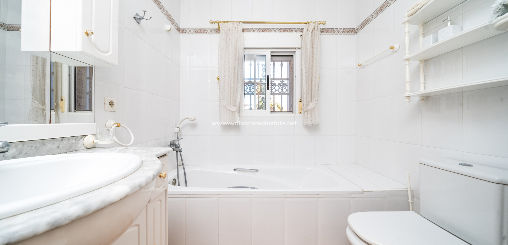 Resale - Fristaende Villa - Urb. La Marina
