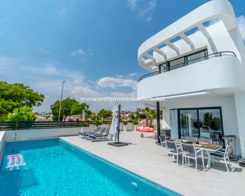 Resale - Fristaende Villa - Urb. La Marina
