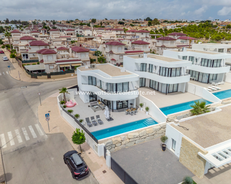 Resale - Fristaende Villa - Urb. La Marina