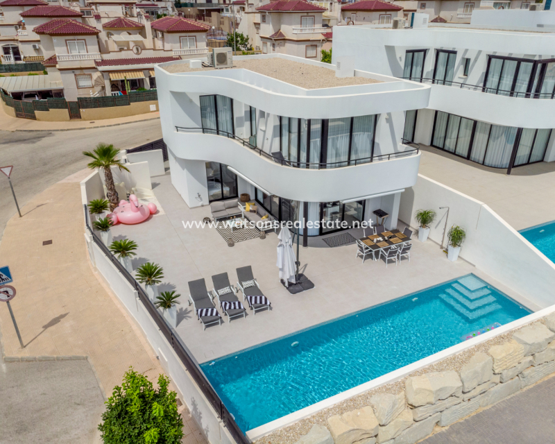 Resale - Fristaende Villa - Urb. La Marina